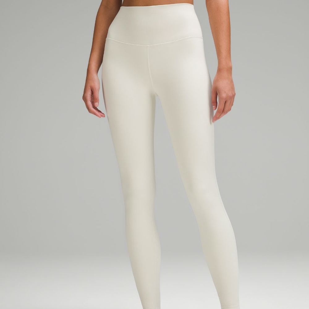 White lululemon align leggings 28’ in size 2